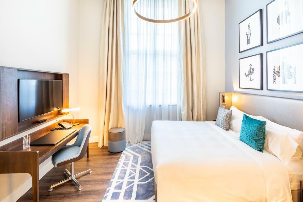 Fraser Suites Hamburg Exterior photo A room at the hotel