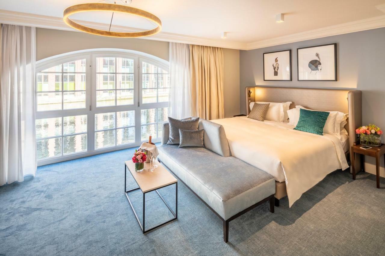 Fraser Suites Hamburg Exterior photo Deluxe room