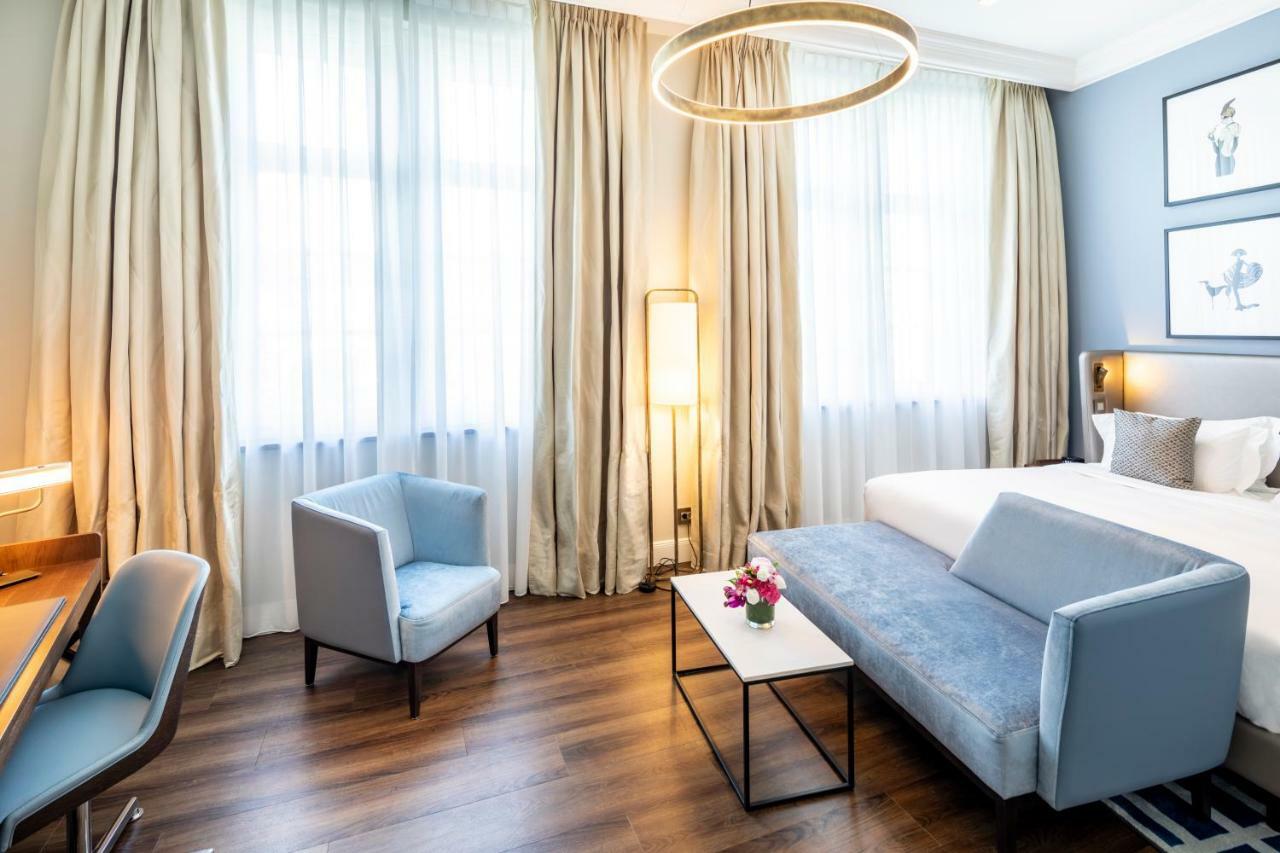 Fraser Suites Hamburg Exterior photo Deluxe Room